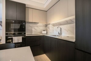 Fridge, microwave, oven, stovetop - 2D2B a pasos del Costanera Center (Santiago)