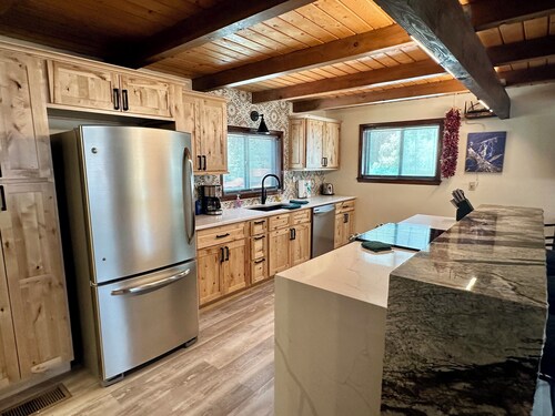 Red River Townhouse - Full Unit