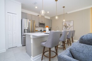 Departamento | 4 habitaciones, escritorio, tabla de planchar con plancha y internet 