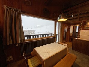Interior - Cozy Duplex Apt for 5 near Shops & Ski Slopes, 2 Balconies, Secure Parking (Crest-Voland)