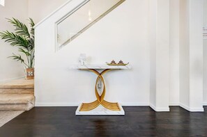 Interior - Chic Vegas Retreat: Near Top Attractions (Las Vegas)