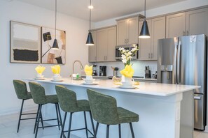 Apartment - Stunning 5 Bd w Pool Storey Lake Resort 2653 (Kissimmee)