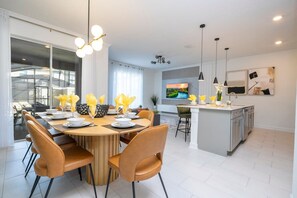 Apartment - Stunning 5 Bd w Pool Storey Lake Resort 2653 (Kissimmee)