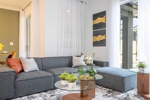 อพาร์ทเมนท์ | 4 ห้องนอน, อินเทอร์เน็ตความเร็วสูง