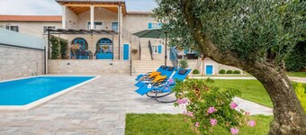 Beautiful Villa Dussich in Oprtalj, Novaki