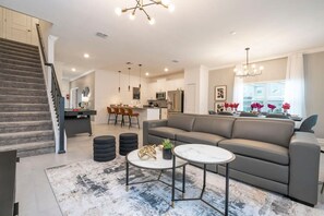 Apartment - Stunning 4 Bd w Pool Storey Lake Resort 2400 (Kissimmee)