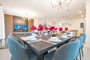 5 bedrooms, Internet - Stunning 4 Bd w Pool Storey Lake Resort 2400 (Kissimmee)