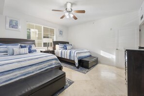 2 slaapkamers, een strijkplank/strijkijzer, wifi, beddengoed