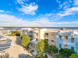 Exterior - Oceanfront 2BR/2.5BA Mariner's Club Villa 533 with Oasis Pool, Marina, Game Room & More (Key Largo)