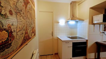 Fridge, microwave, dishwasher