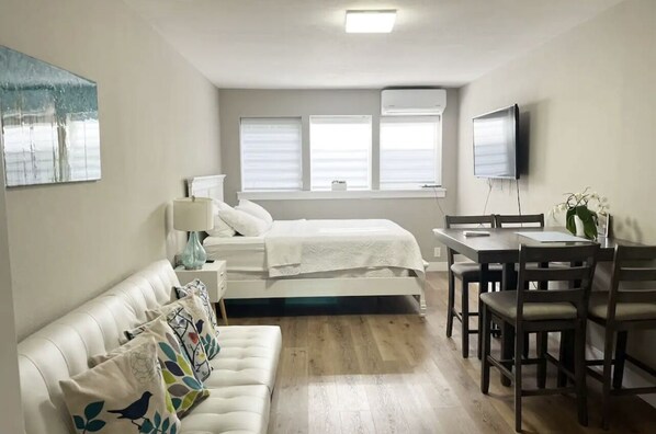 5 chambres, fer et planche à repasser, Wi-Fi, draps fournis