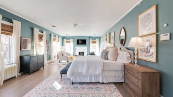 6 bedrooms, WiFi, bed sheets