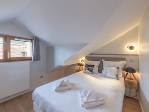 4 chambres, accès au Wi-Fi (inclus), literie fournie