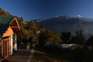 Front of property - Himalayan Glamping By Ahaan Himalaya (Munsyari)