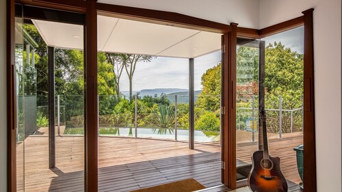 Sahali, Kangaroo Valley