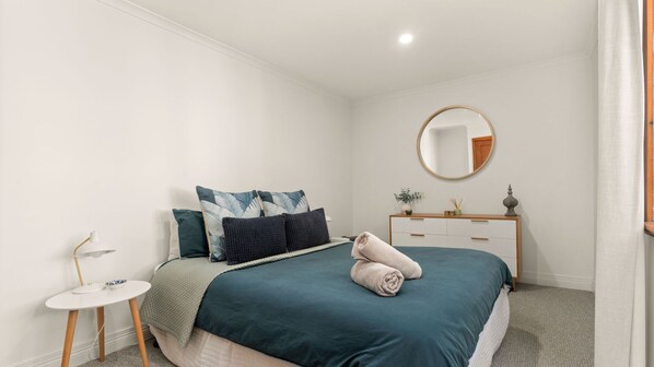 4 camere, ferro/asse da stiro, Wi-Fi gratuito, lenzuola