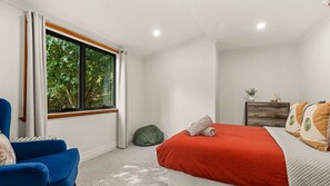 4 habitaciones, tabla de planchar con plancha y wifi gratis 