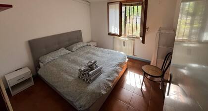 Cozy little villa surrounded by greenery, 5 min from Milan Linate Airport