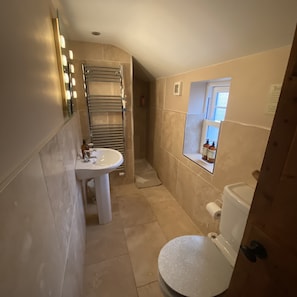 Bathroom - French Themed 2-bed Cottage on the Norfolk Wash (Spalding)