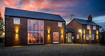 French Themed 2-bed Cottage on the Norfolk Wash