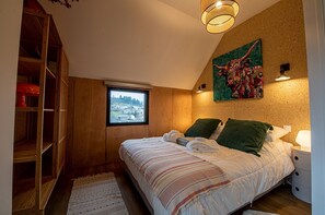 2 chambres, fer et planche à repasser, lit de bébé portatif, Wi-Fi