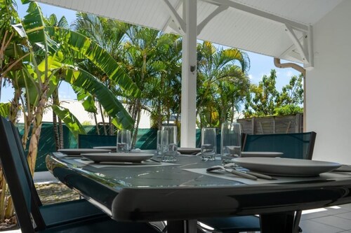 LA VILLA NOÉMIE · LA VILLA NOÉMIE - PARKING - CLOSE TO THE BEACHES