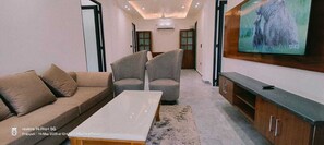 Villa de lujo, balcón | Zona de estar | Una biblioteca de música