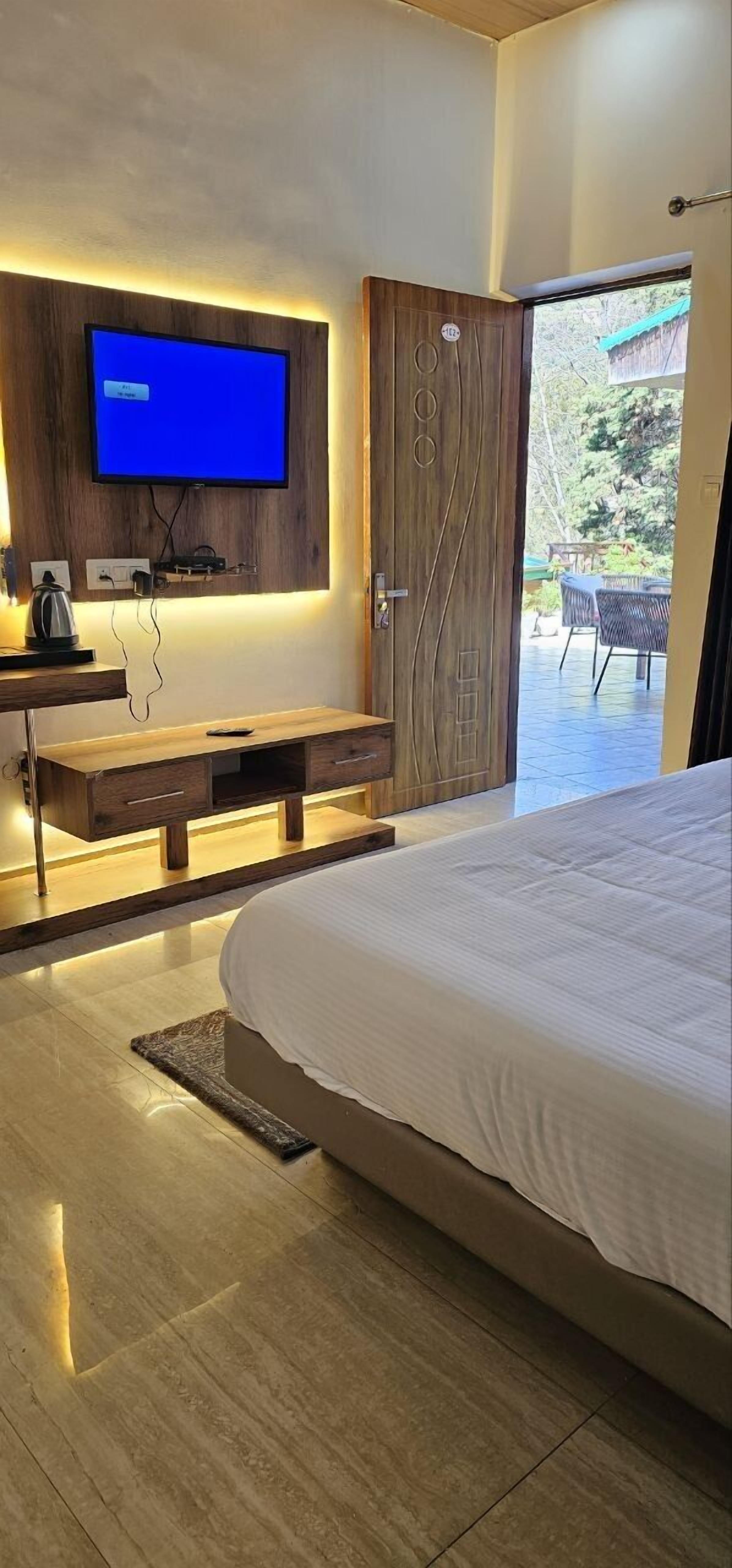 プレミアム ルーム | 羽毛の掛け布団、セーフティボックス (室内)、アイロン / アイロン台、WiFi (無料)