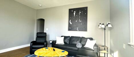 Televisión, oficina