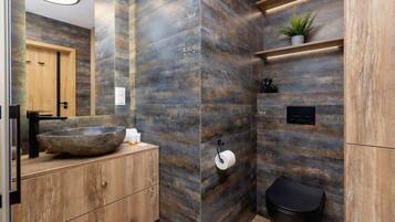 Dusche, Haartrockner, Shampoo