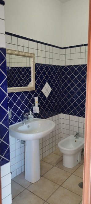 1 habitación y wifi gratis