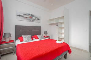 1 Schlafzimmer, Bügeleisen/Bügelbrett, Reisekinderbett, kostenloses WLAN