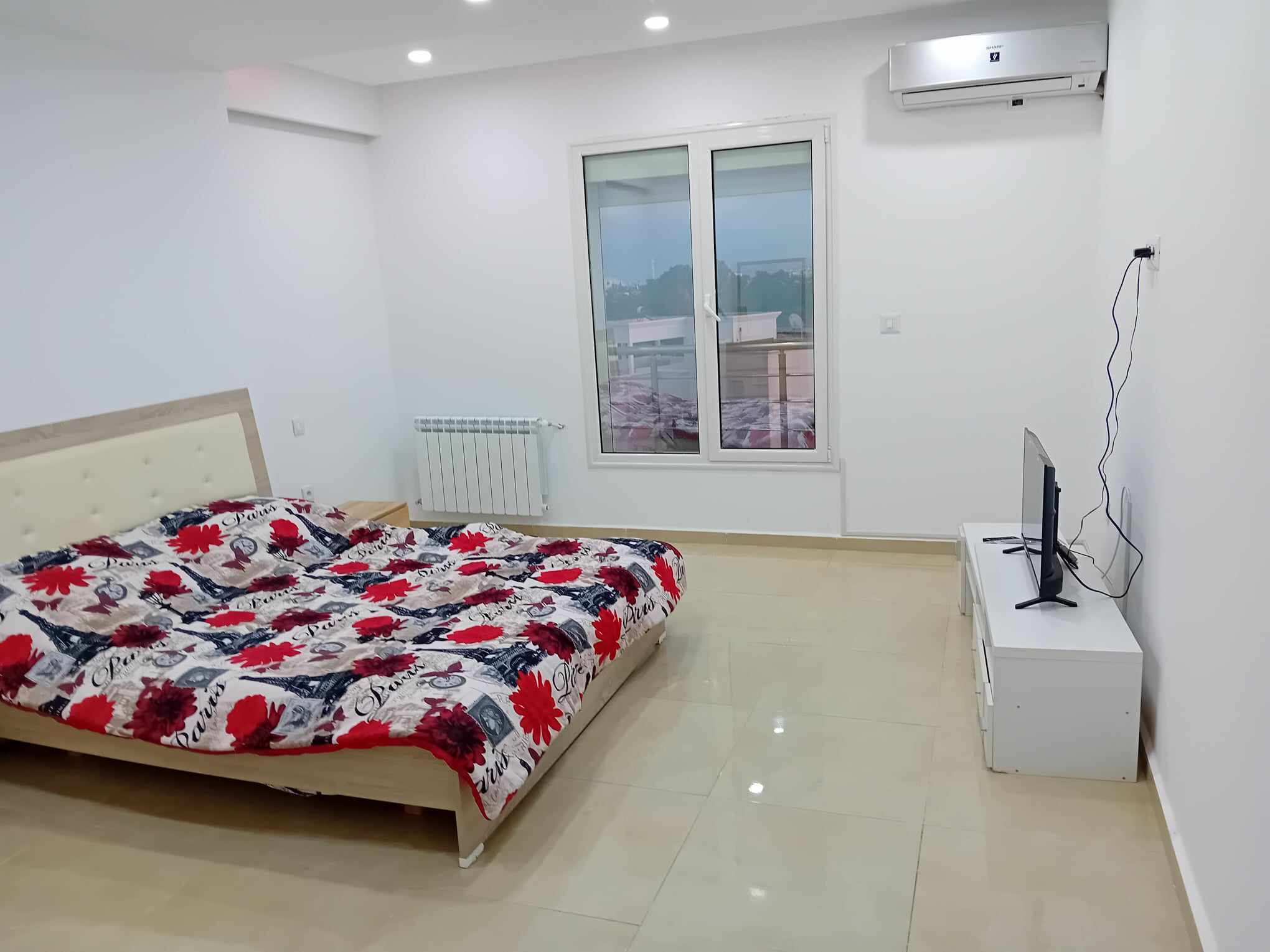 2 chambres, fer et planche à repasser, draps fournis