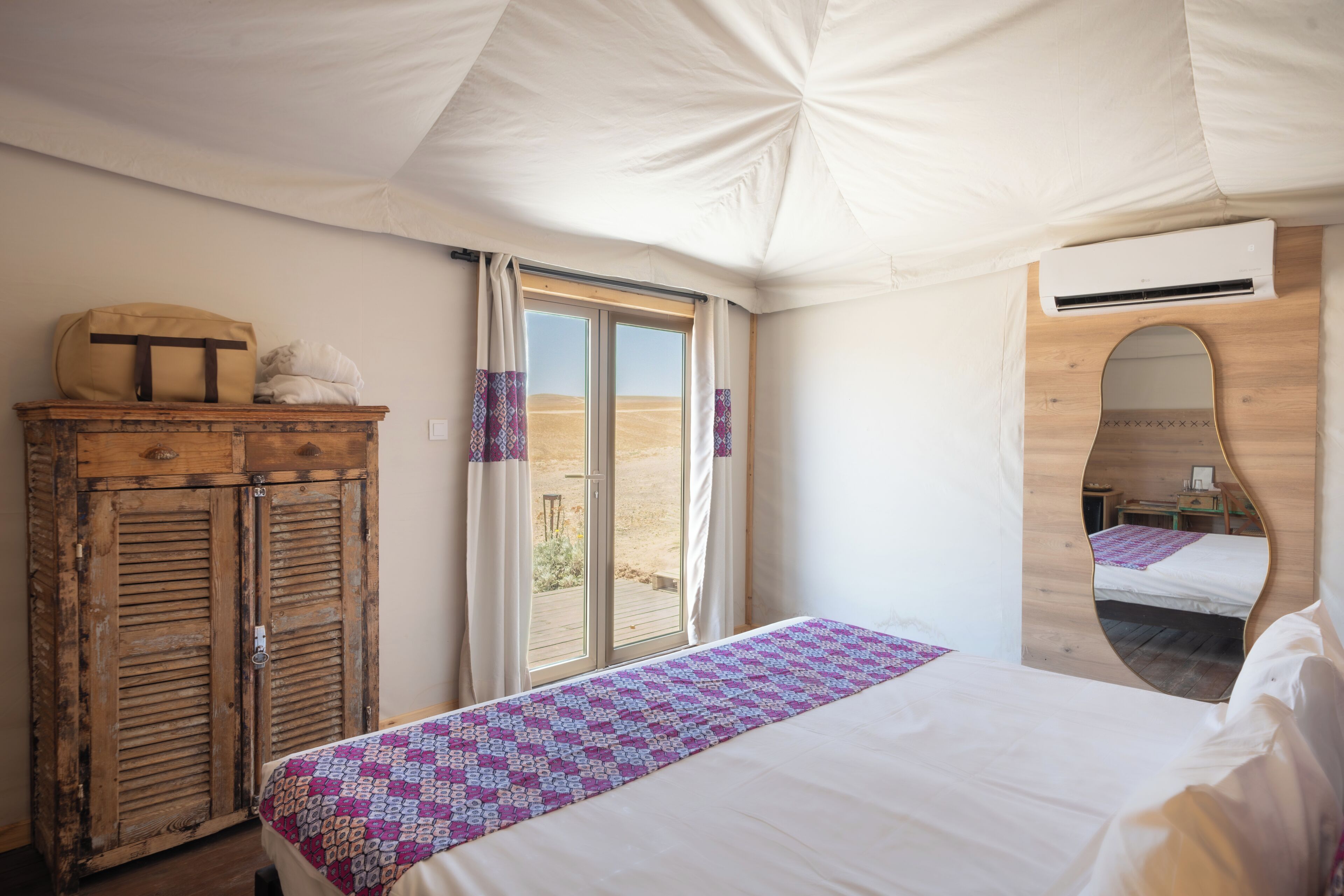 Discovery tent | Premium bedding, in-room safe, individually furnished, bed sheets
