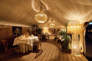 Breakfast, lunch and dinner served