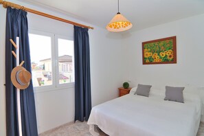 3 habitaciones, tabla de planchar con plancha y wifi gratis 