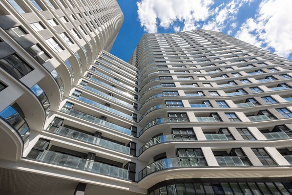 Exterior - Apartment for Remote Work by Renters (Warsaw)