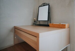 デザイン 4 人部屋 | WiFi (無料)