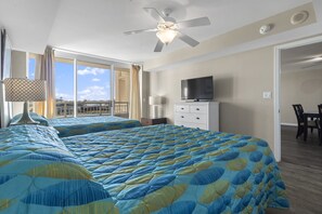 3 habitaciones, escritorio, tabla de planchar con plancha y wifi gratis 