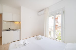 Room - Studio Apartments Near Center 7 (Novalja)