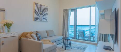 Deluxe Apartment | Living room