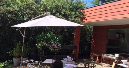 Exquisita Casa Familiar en Puerto Varas con Playa Privada Dentro del Condominio