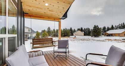 Family-friendly Donnelly Home w/ Private Hot Tub!