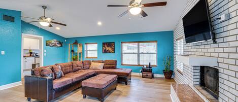 House (3 Bedrooms) | Front of property