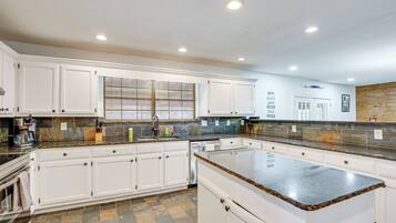 House (4 Bedrooms) | Bahagian dalam