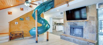 Near Lake Fork: Home w/ Fire Pit in Yantis!