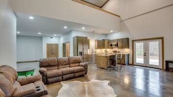 House (3 Bedrooms) | Front of property