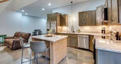 Peaceful Yantis Retreat - 1 Mi to Lake Fork!