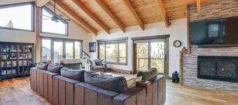 Stateline Mountain Cabin: 3 Mi to Heavenly Resort