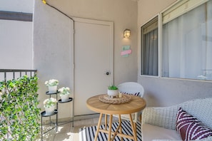 Apartment (1 Bedroom) | Interior